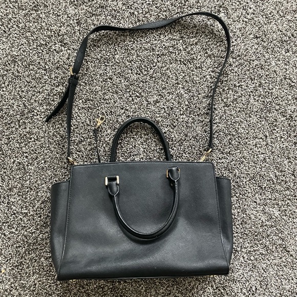 Michael Kors Purse/Tote with crossbody strap - Picture 2 of 3